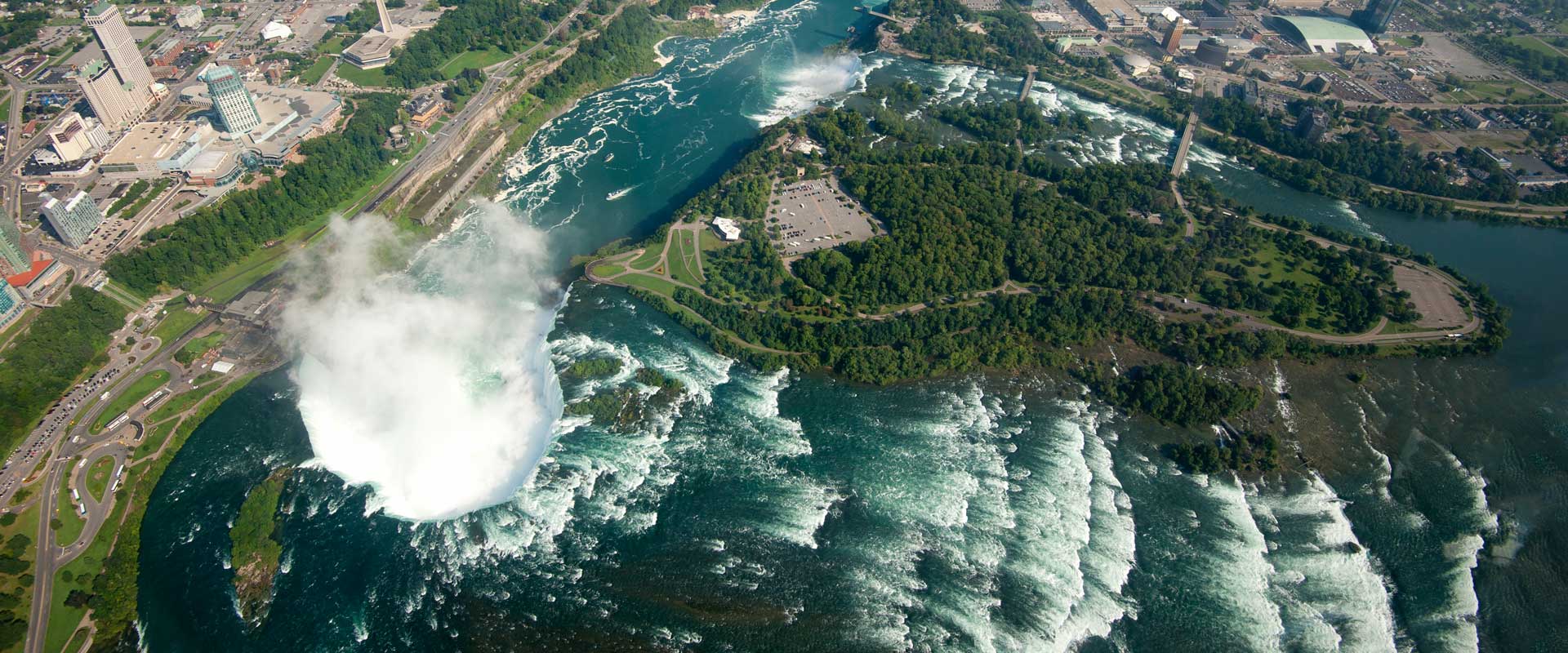 Helicopter tour of Niagara Falls and visit to a winery