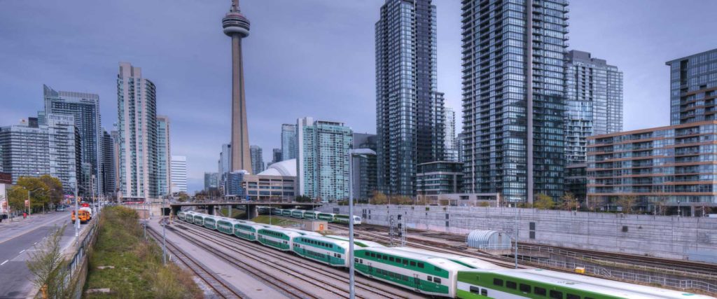 travelling to niagara falls by train