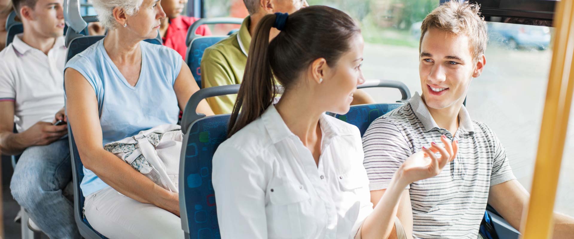 Tourist Bus to Niagara Falls, Canada