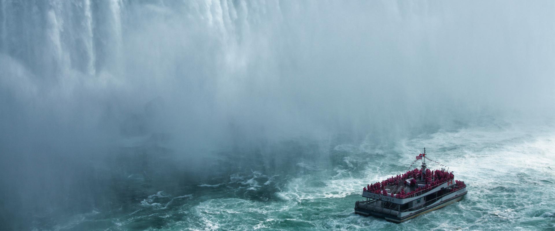 Niagara Falls Day Tour with Lunch and Cruise