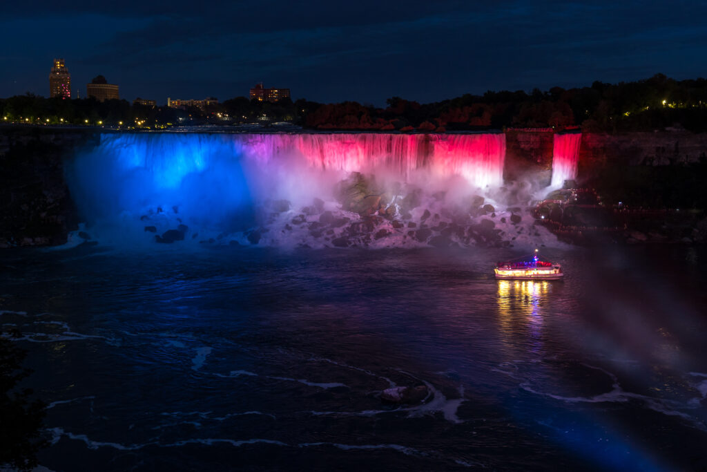 places to visit in ontario at night