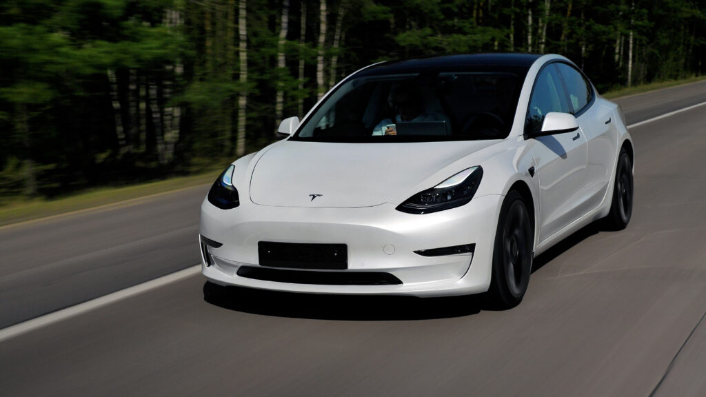 Niagara Falls Tour In A Tesla Model X SUV