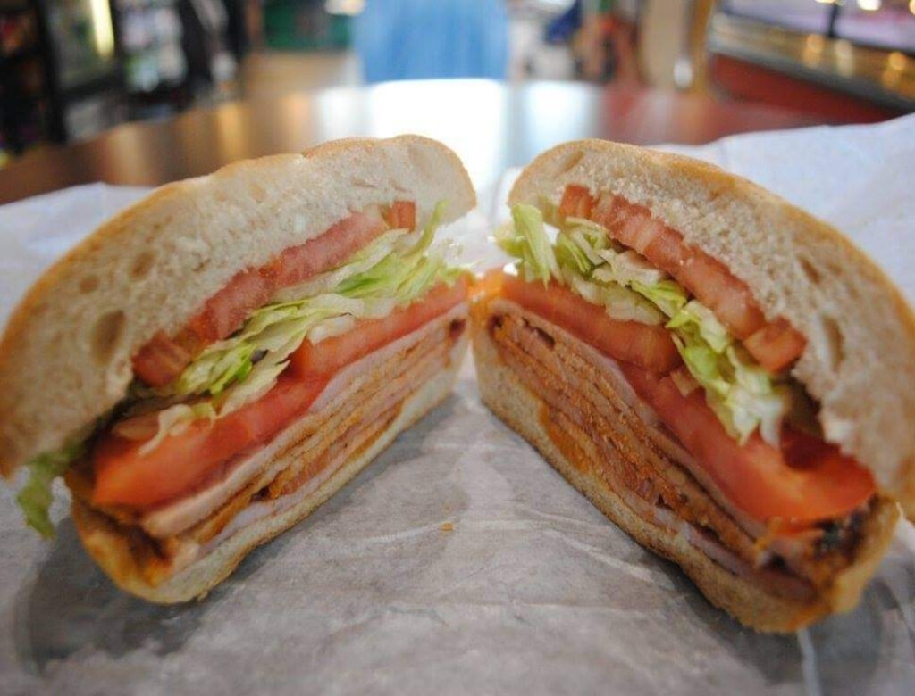 What food is Toronto known for? Peameal-Bacon-Sandwich