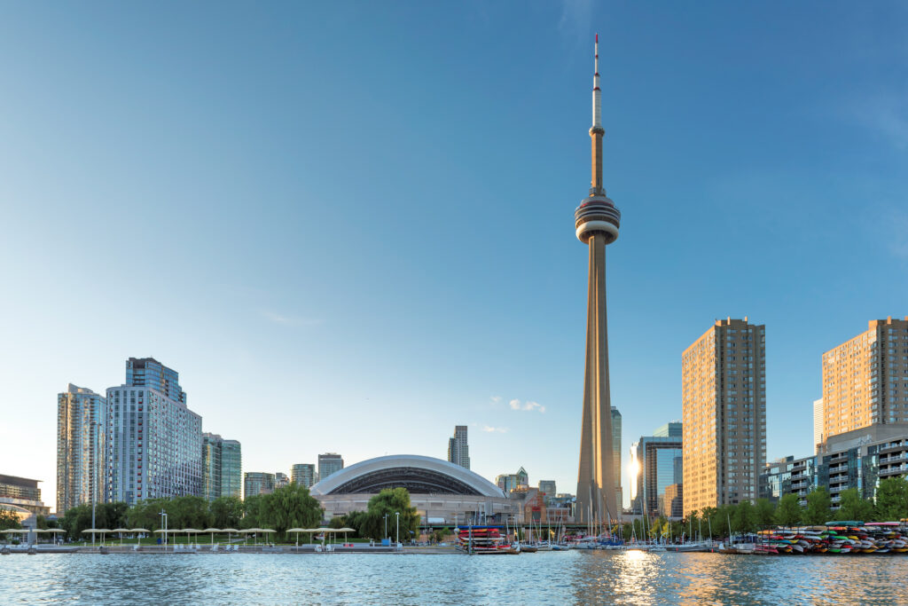 What is the best way to travel in Toronto?