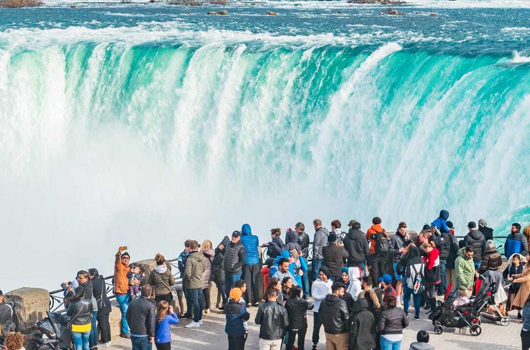 Experience the Wonders of Niagara Falls: A Seasonal Weather Guide