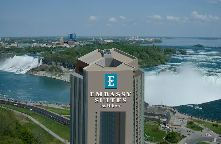 Embassy-Suits-by-Hilton