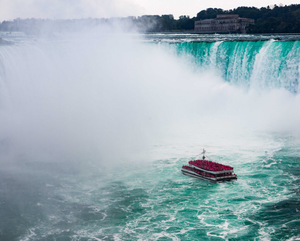 Horn Blower boat cruise Niagara Falls Canada